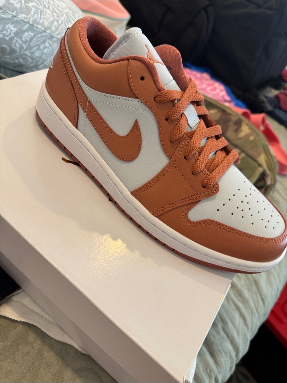 Nike Men’s Low-Top Sneakers - White & Rust Brown